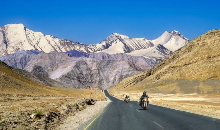 Ladakh famous for tourist place