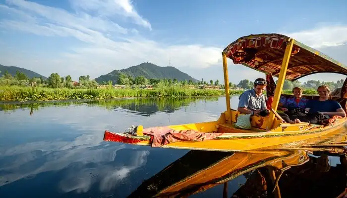 shikara ride in dal lake Kashmir soil travels