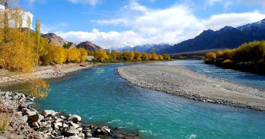 ladakh-tour-from-Srinagar Kashmir soil travels